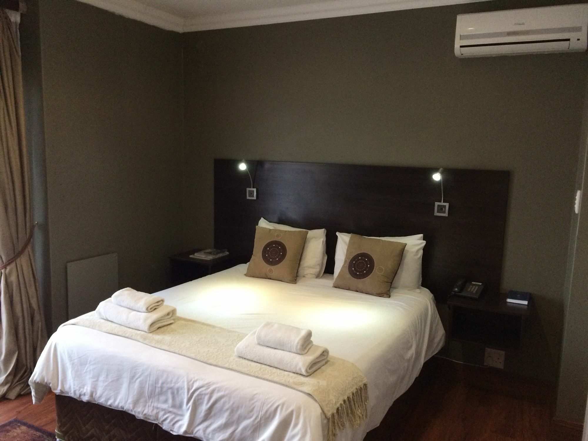 314 On Clark Guest House Pretoria-Noord Exterior foto